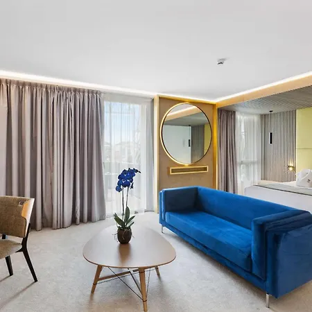 Hotel Aiden By Western T'aim &