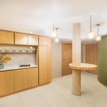 Aiden By Western T'aim &