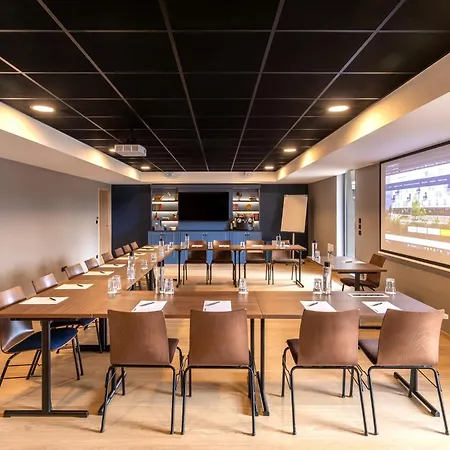 Aiden By Western T'aim &