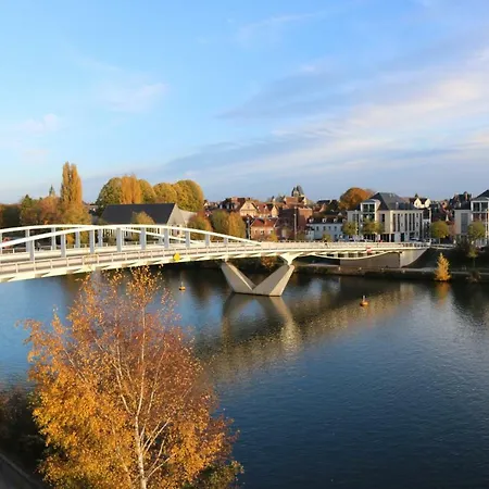 Aiden By Western T'aim & 4* Compiègne