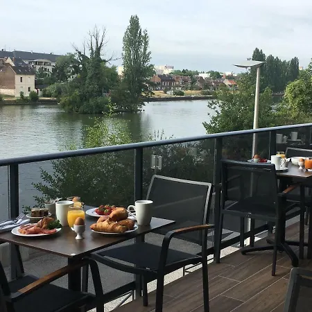 Aiden By Western T'aim & 4*