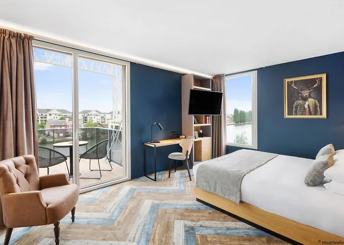 Aiden By Western T'aim & 4* Compiegne