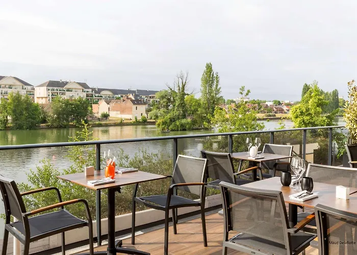 Aiden By Western T'aim & Hotel Compiegne