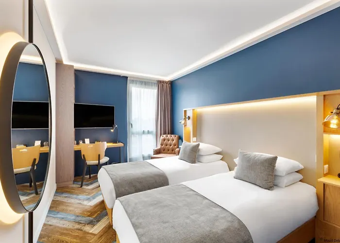 Aiden By Western T'aim &