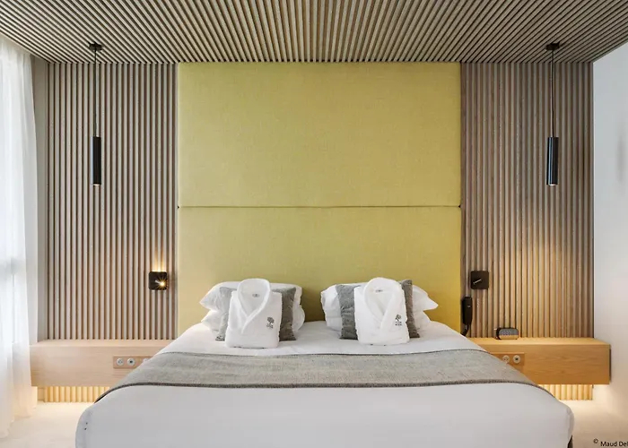 Aiden By Western T'aim & Hotel