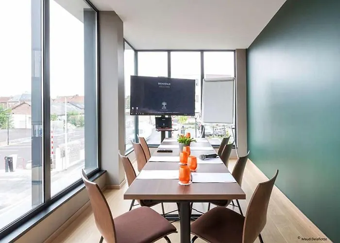 Aiden By Western T'aim & Hotel Compiegne