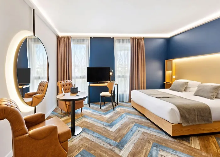 Aiden By Western T'aim &