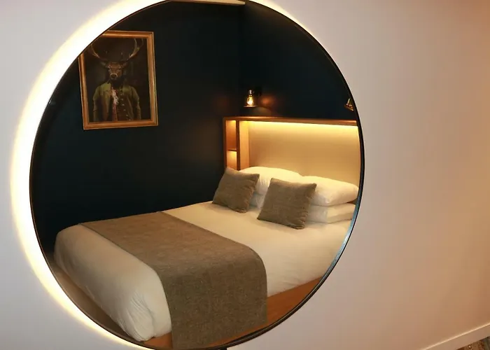 Aiden By Western T'aim & 4* Compiegne