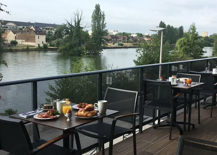 Aiden By Western T'aim & 4*