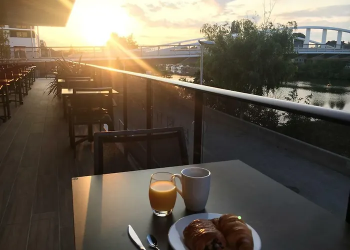 Hotel Aiden By Western T'aim &